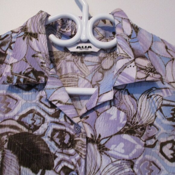๐ธ Vintage Floral Crinkle Blouse - Alia Petites ๐ฟ - Picture 2 of 8